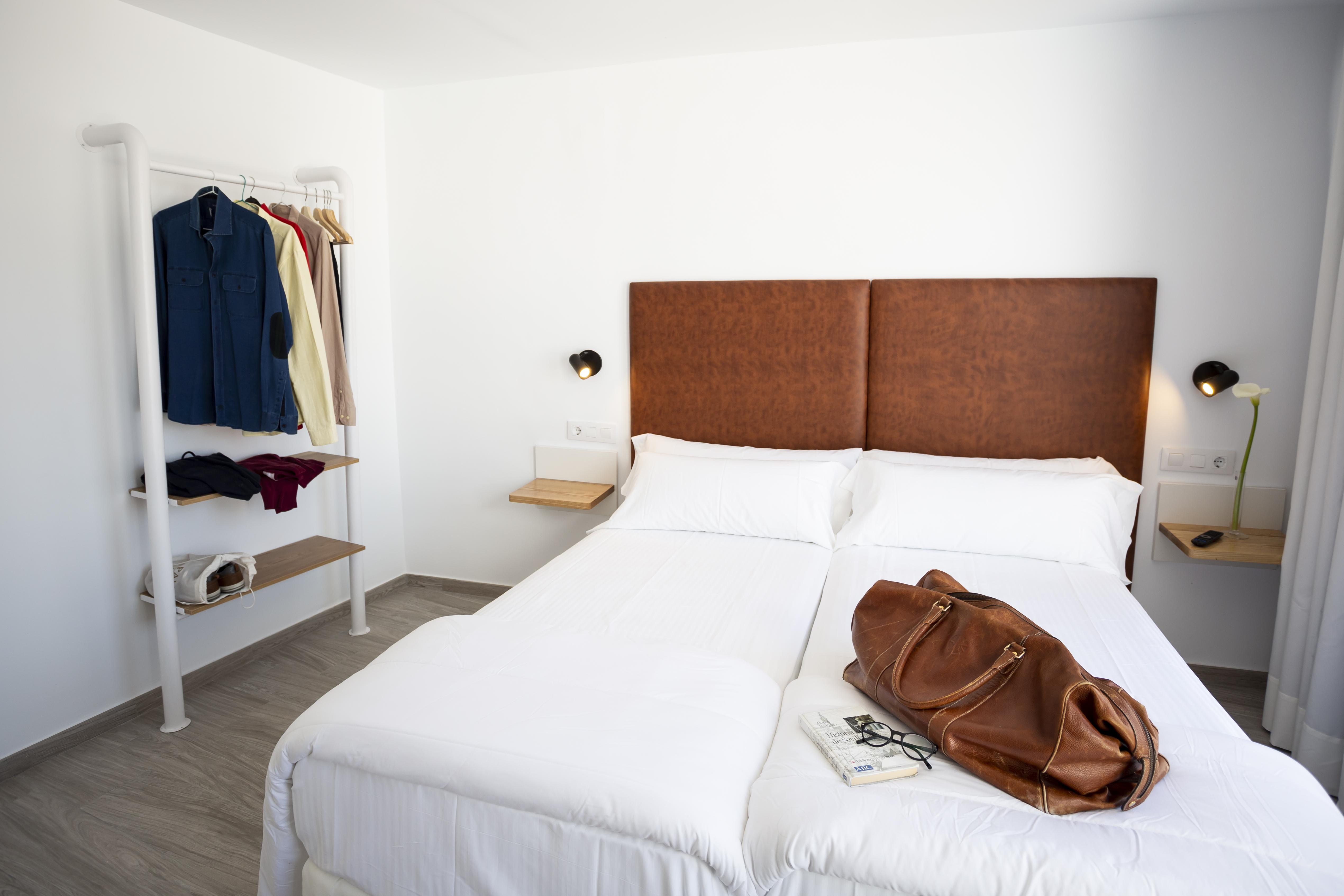 Basic Hotel Sevilla Catedral Bagian luar foto