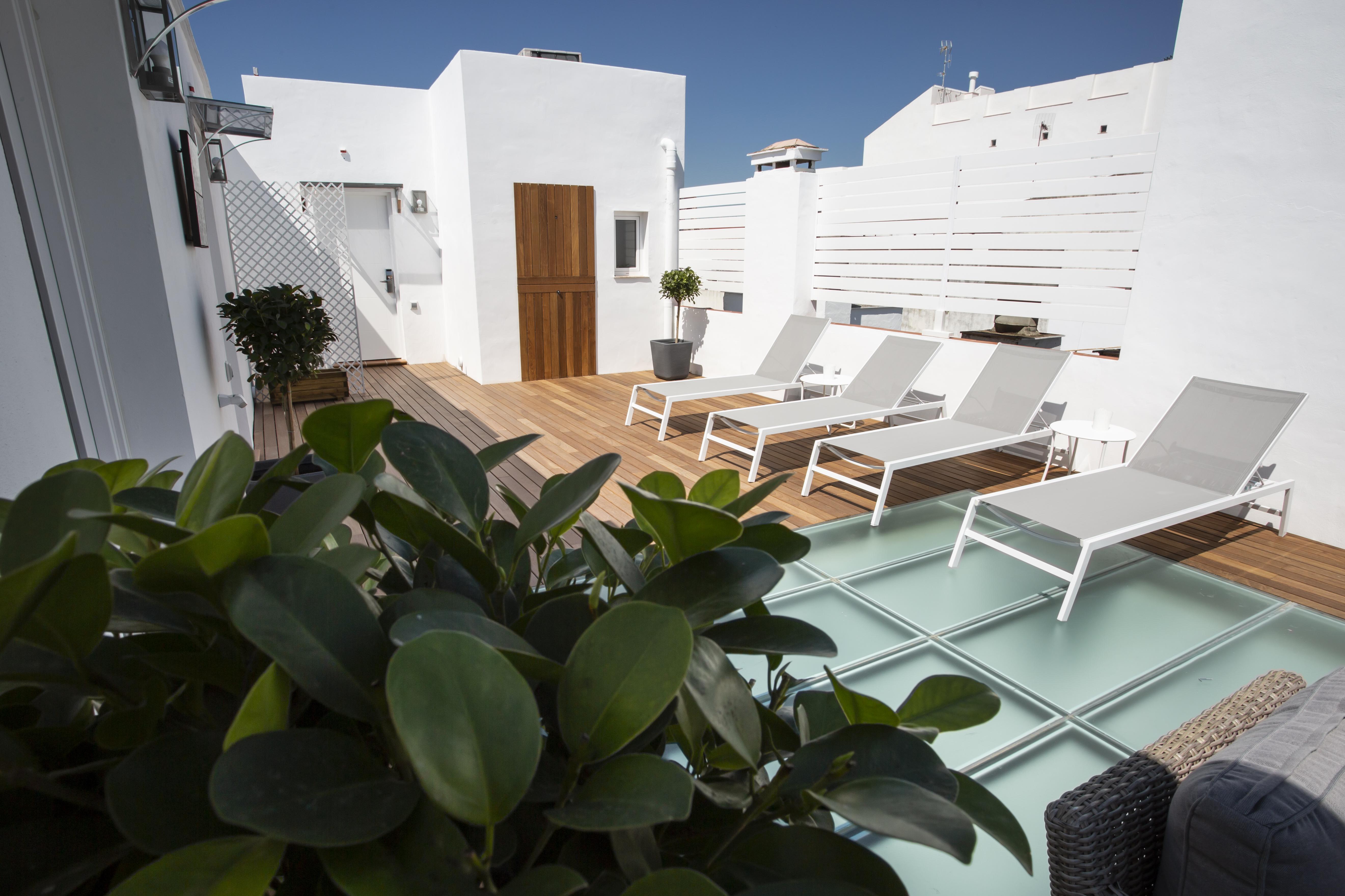 Basic Hotel Sevilla Catedral Bagian luar foto